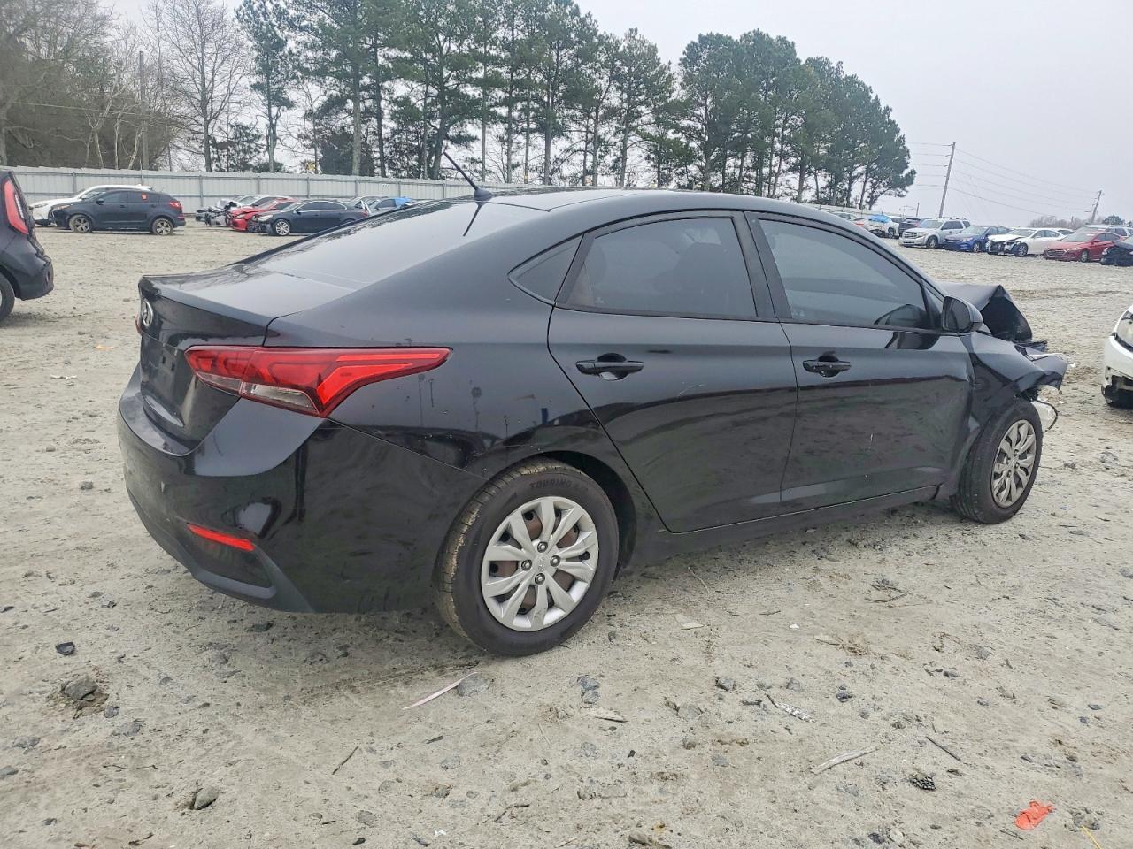 2019 Hyundai Accent Se - Image 3