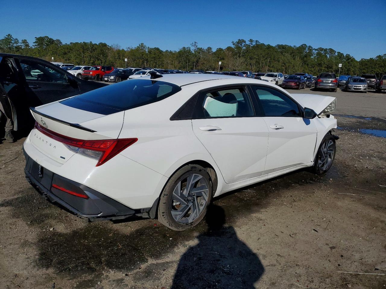 2025 Hyundai Elantra Blue - Фото 3