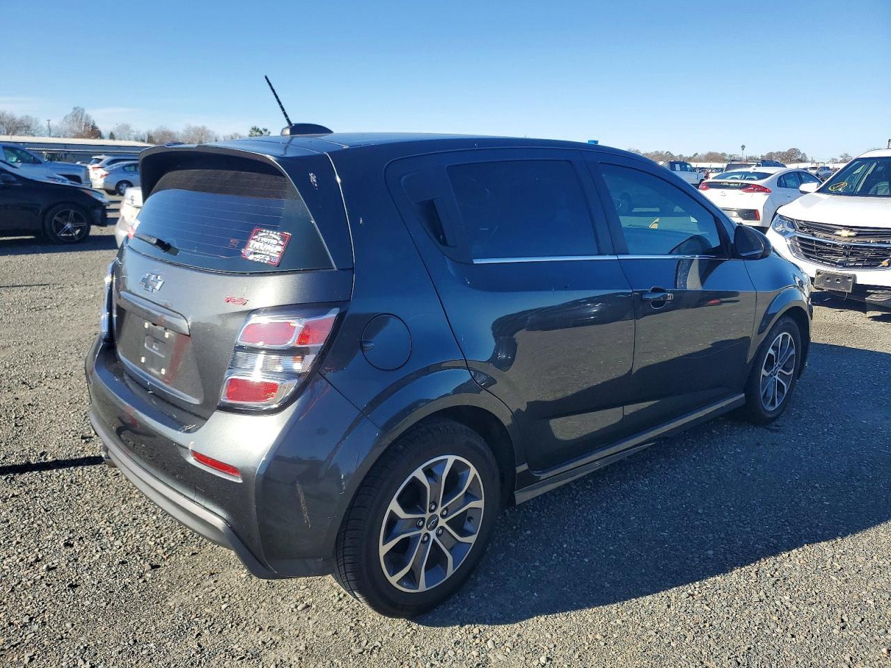 2020 Chevrolet Sonic Lt - Image 3