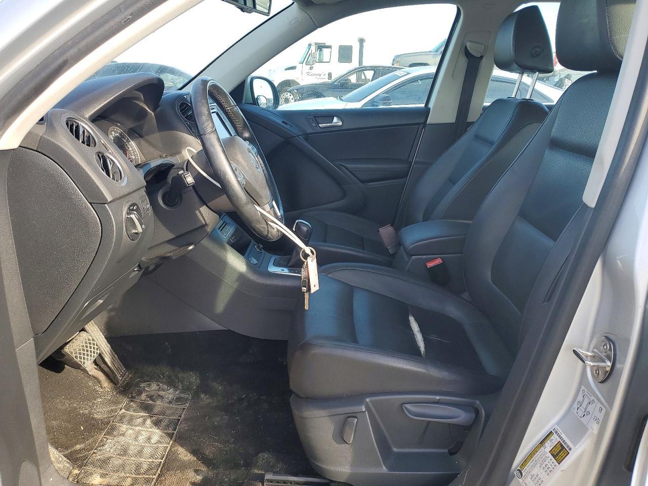 2017 Volkswagen Tiguan S - Фото 7