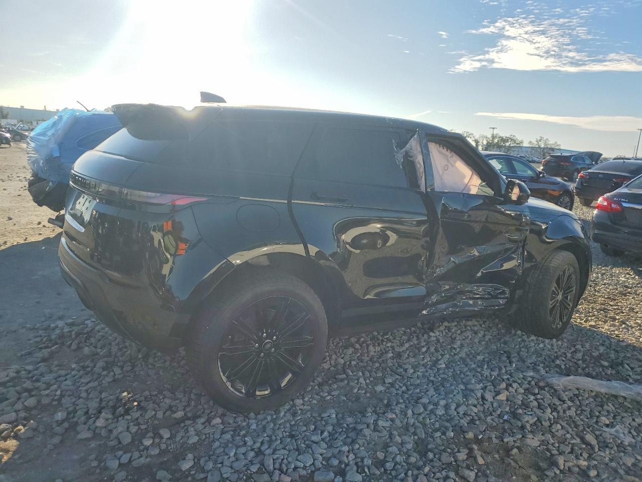 2026 Land Rover Range Rover Evoque S - Фото 3