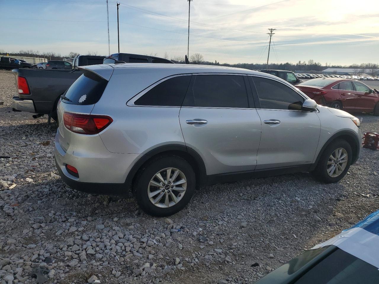 2019 Kia Sorento Lx - Фото 3