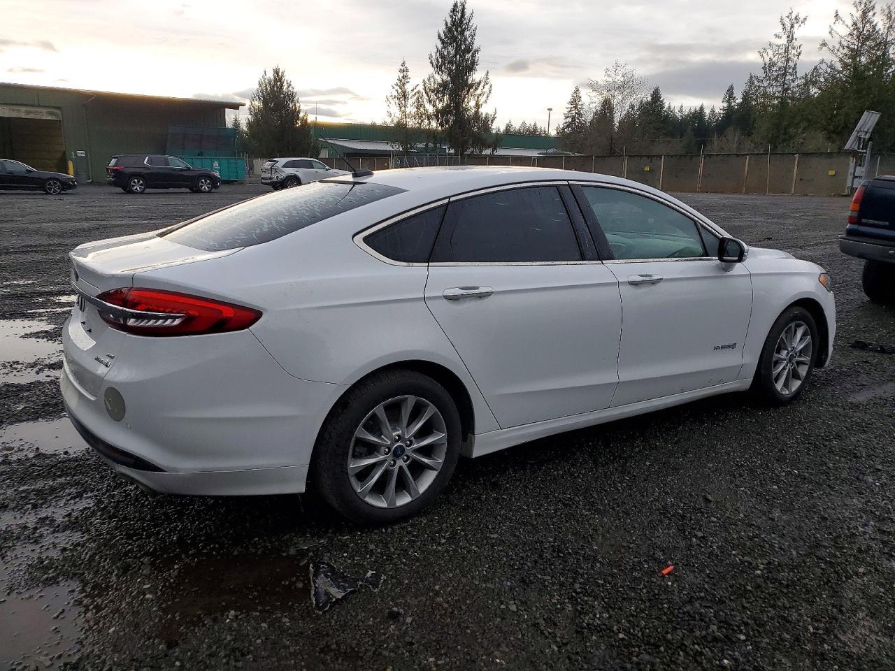 2017 Ford Fusion Se Hybrid - Фото 3