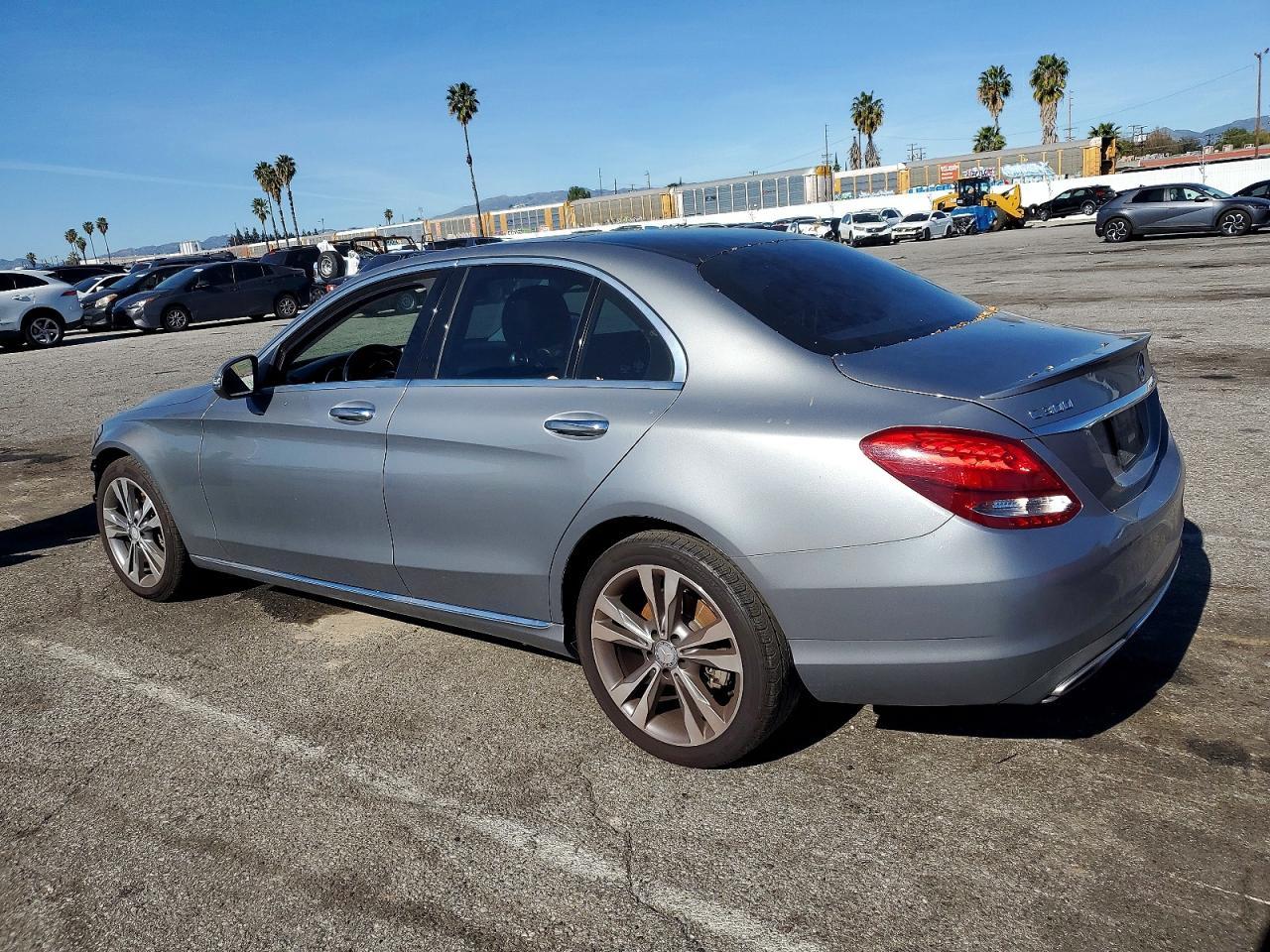 2016 Mercedes-Benz C 300 4Matic - Фото 2