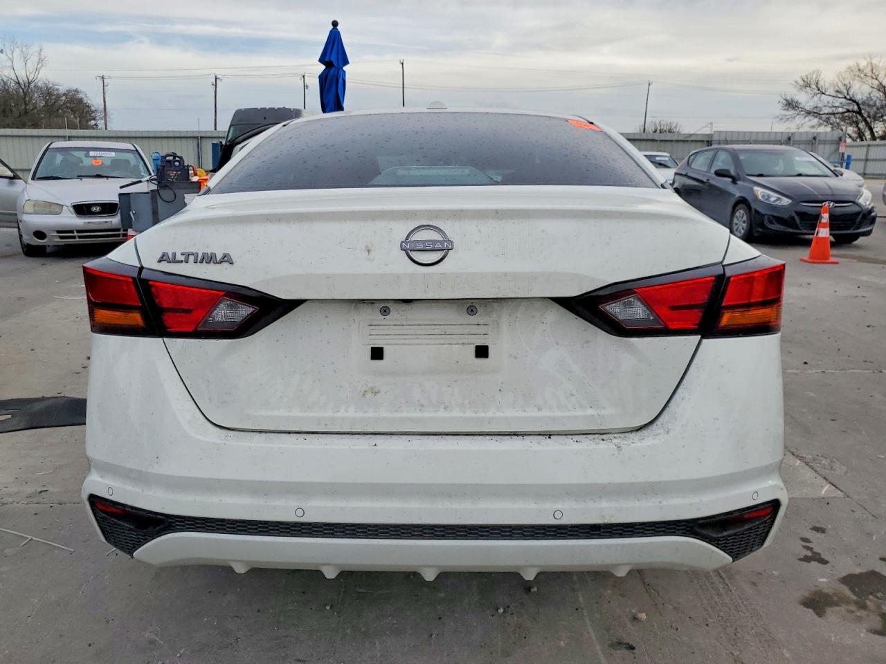 2025 Nissan Altima S - Фото 6