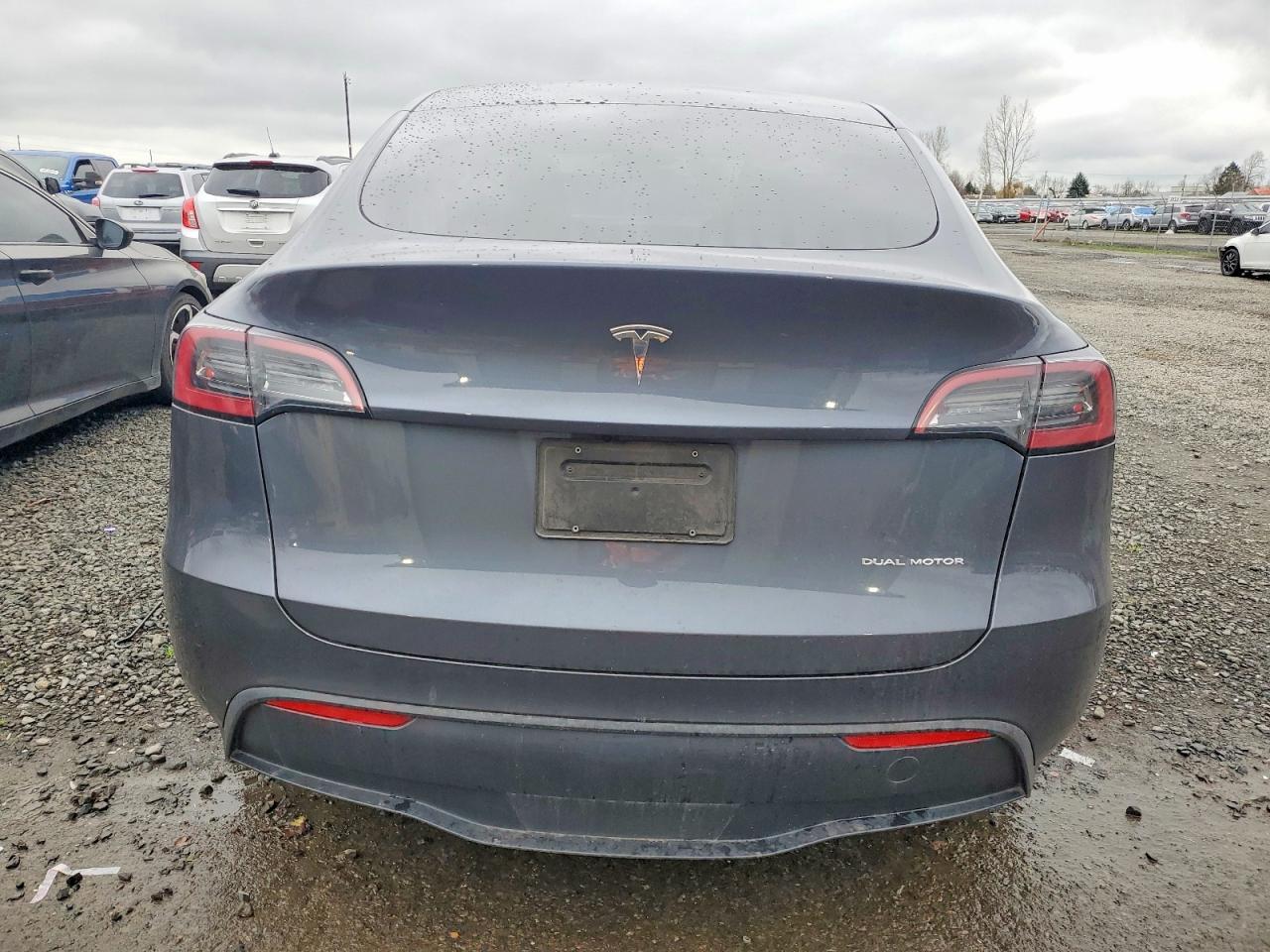 2023 Tesla Model Y - Фото 6