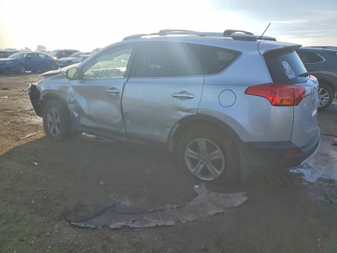 2015 Toyota Rav4 Xle - Image 2