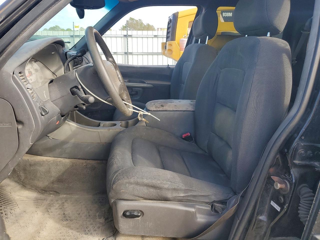 2002 Ford Explorer Sport Trac - Фото 7