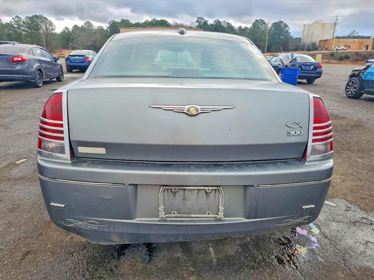 2006 Chrysler 300 - Image 6