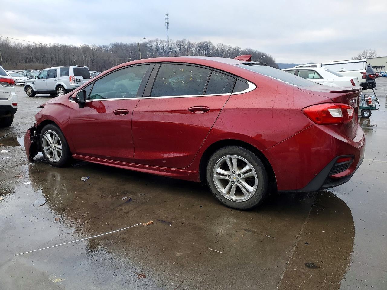 2017 Chevrolet Cruze Lt - Image 2