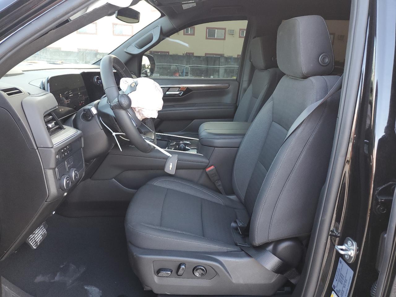 2025 Chevrolet Suburban C1500 Ls - Image 7