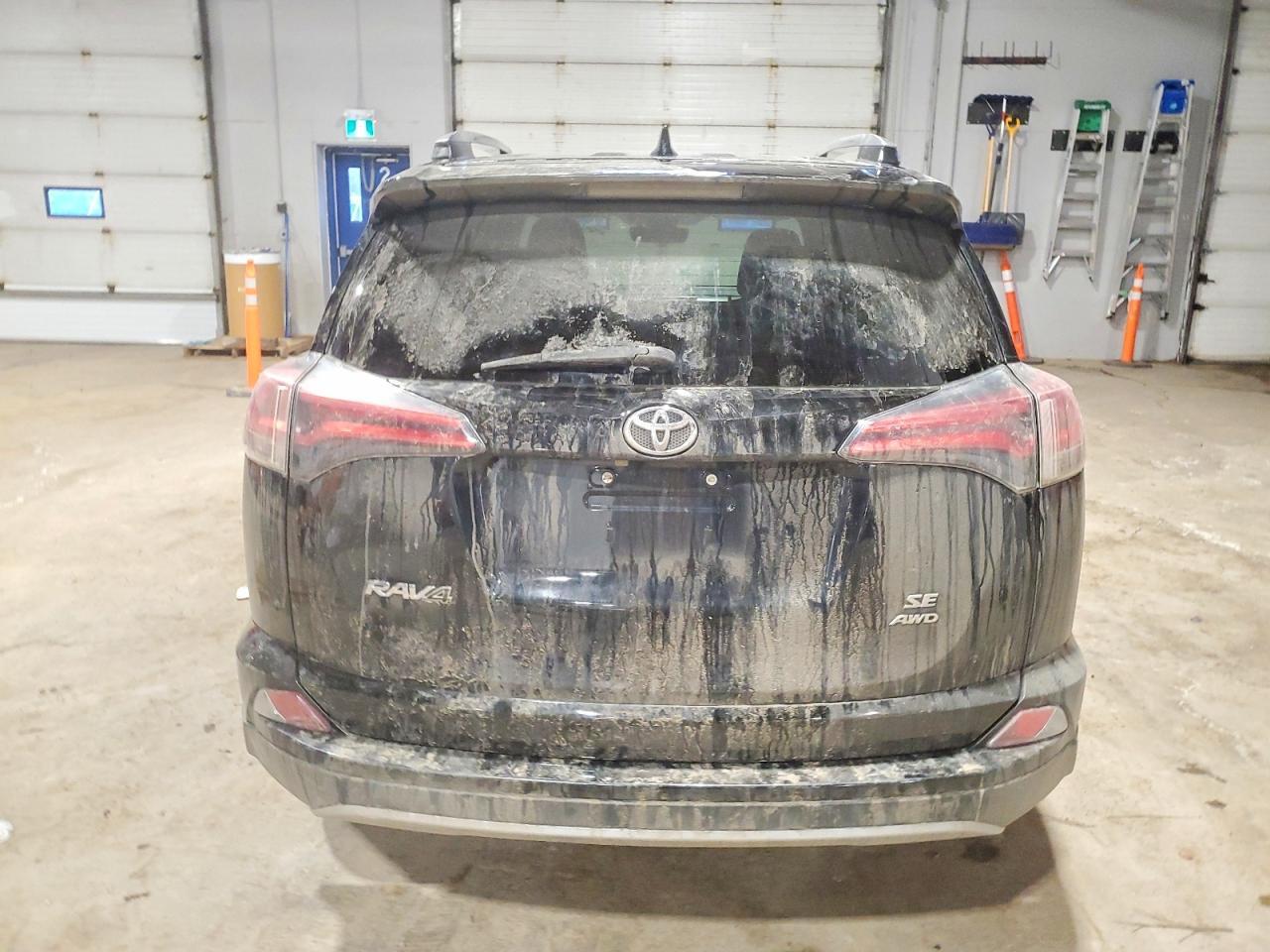 2018 Toyota Rav4 Se - Image 6