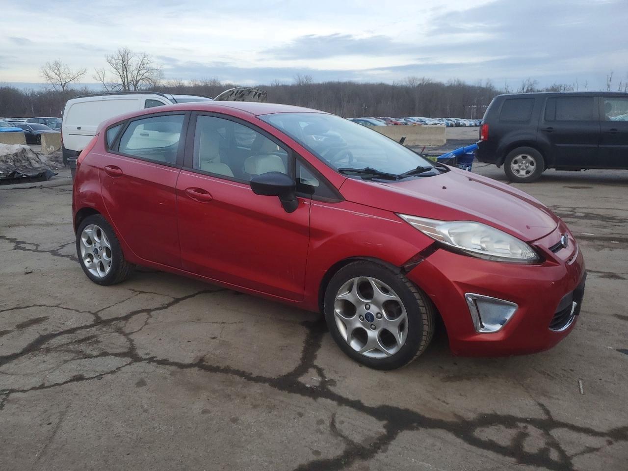 2012 Ford Fiesta Ses - Фото 4