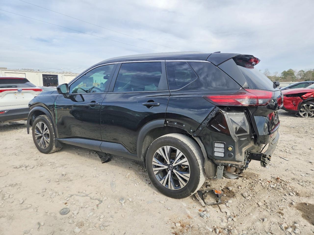 2023 Nissan Rogue Sv - Фото 2