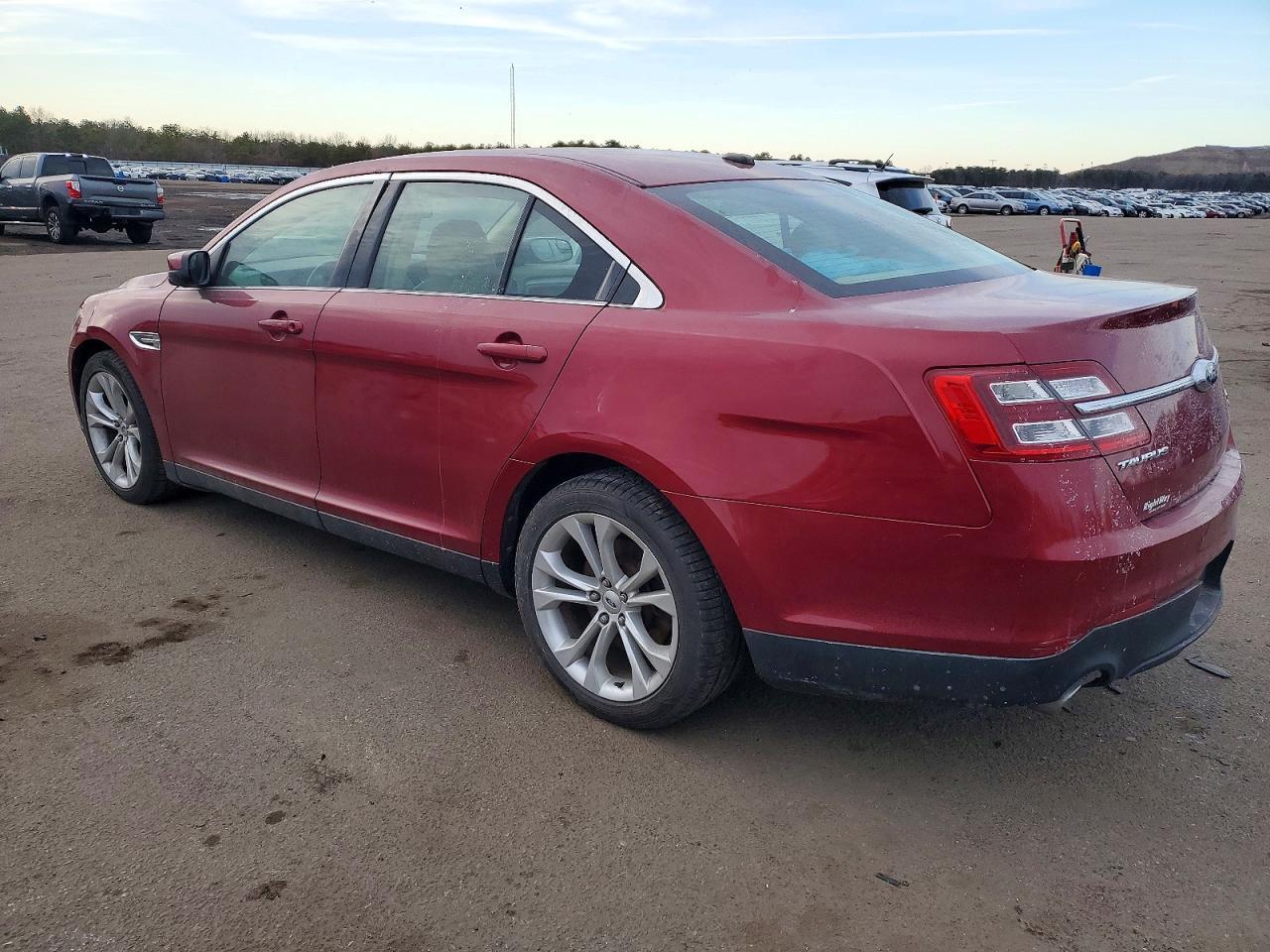 2013 Ford Taurus Sel - Image 2