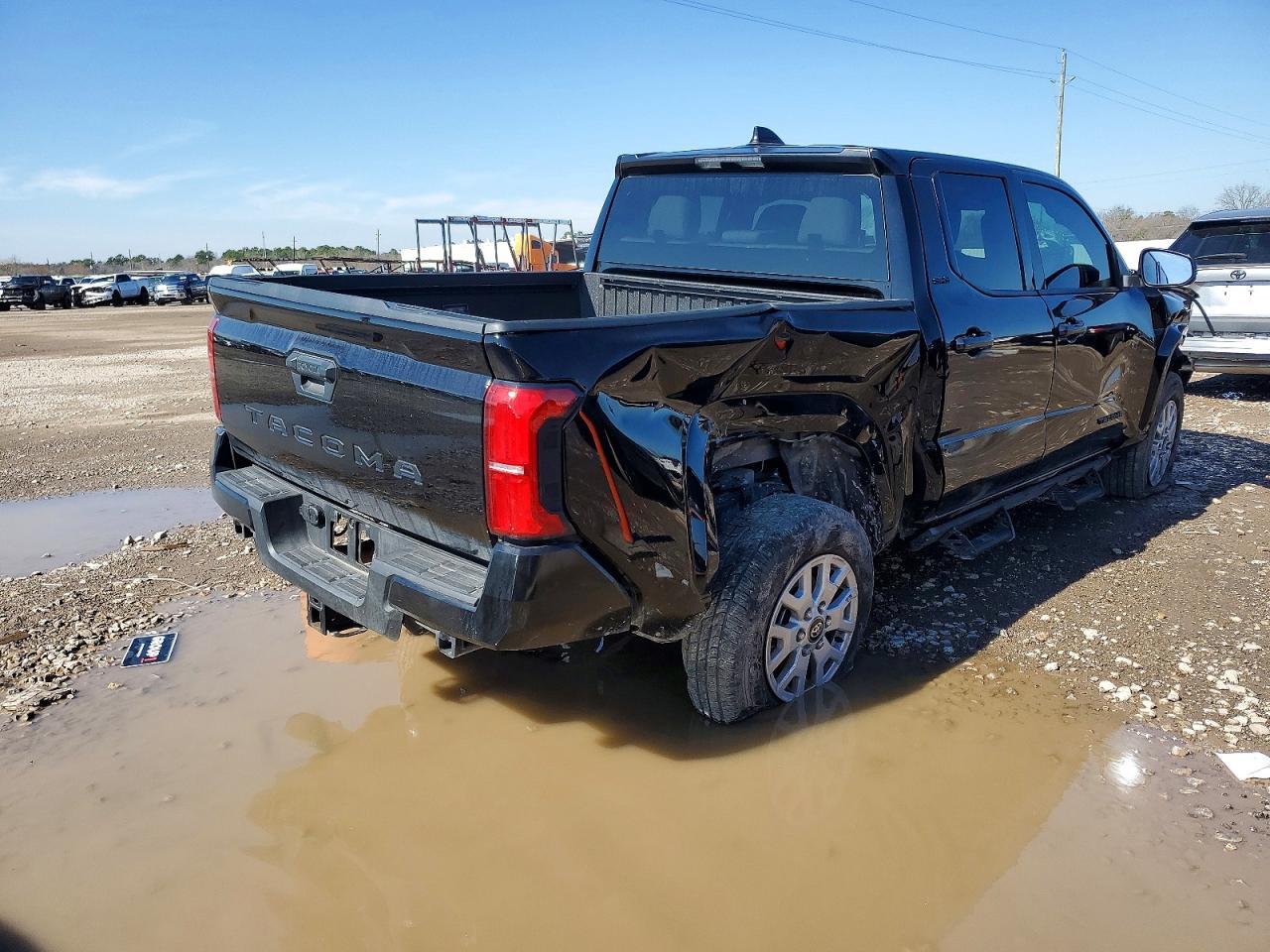 2025 Toyota Tacoma Double Cab - Image 3