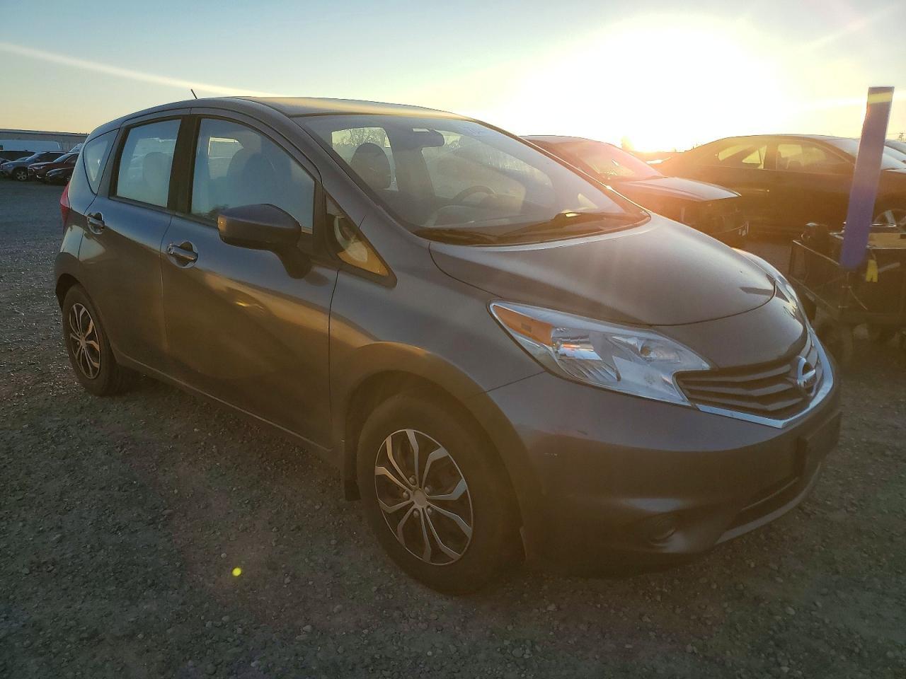 2016 Nissan Versa Note S - Фото 4