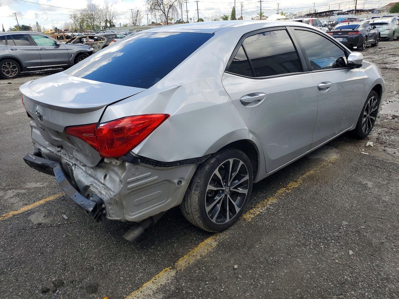 2017 Toyota Corolla L - Фото 3