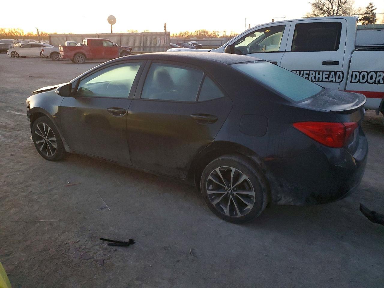 2017 Toyota Corolla L - Фото 2