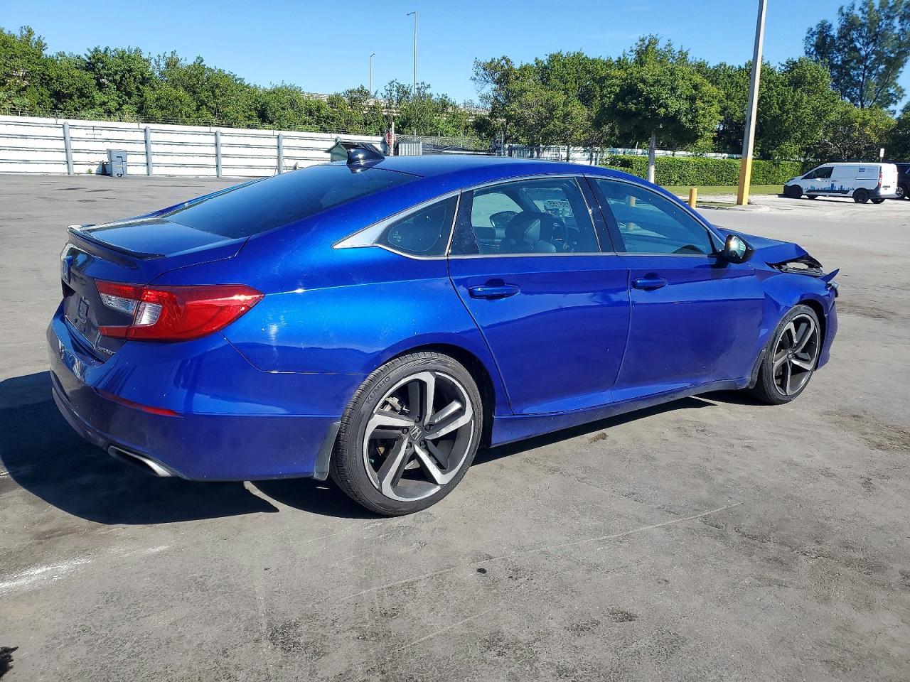 2022 Honda Accord Sport - Фото 3