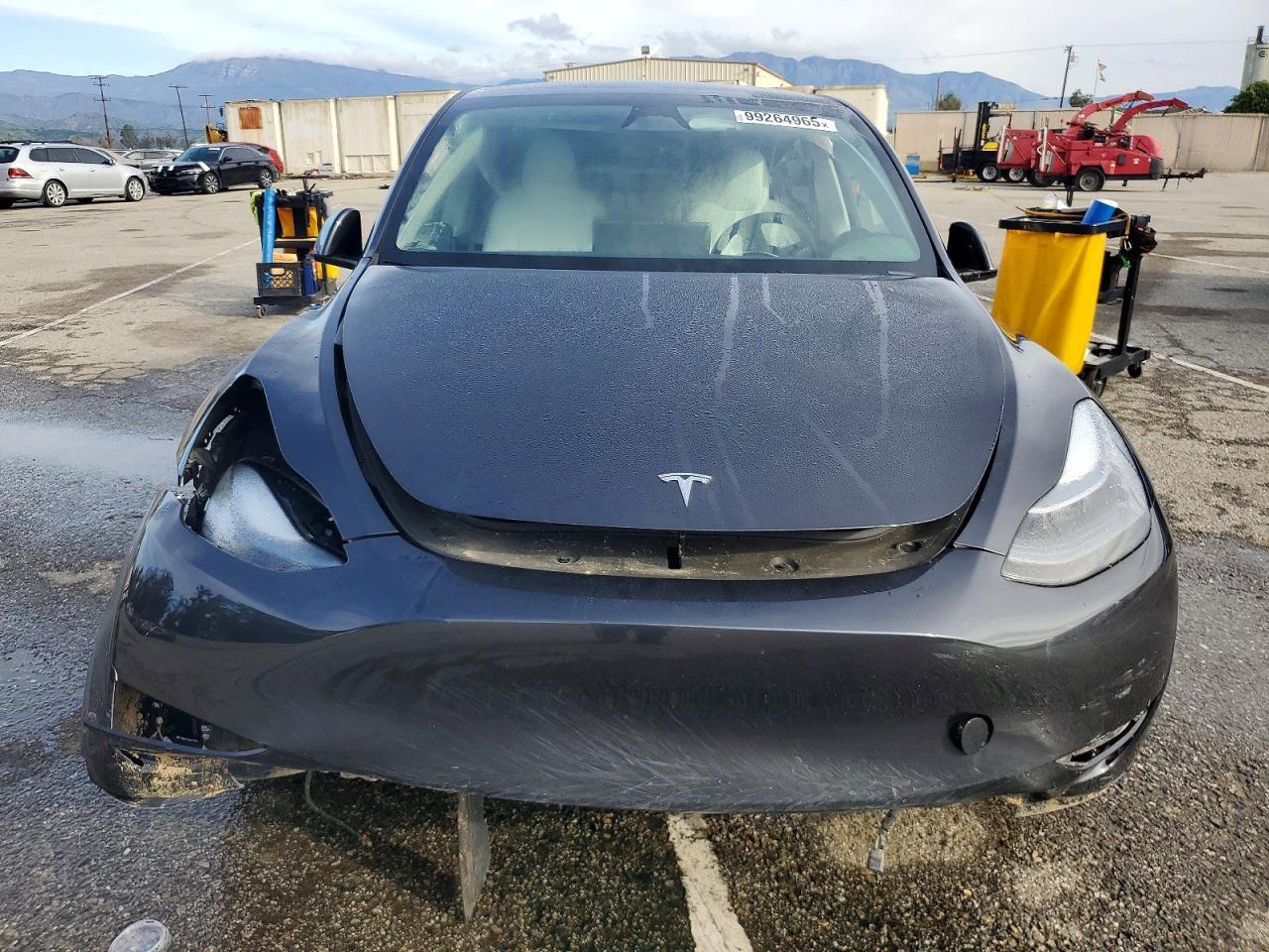 2024 Tesla Model Y - Image 5