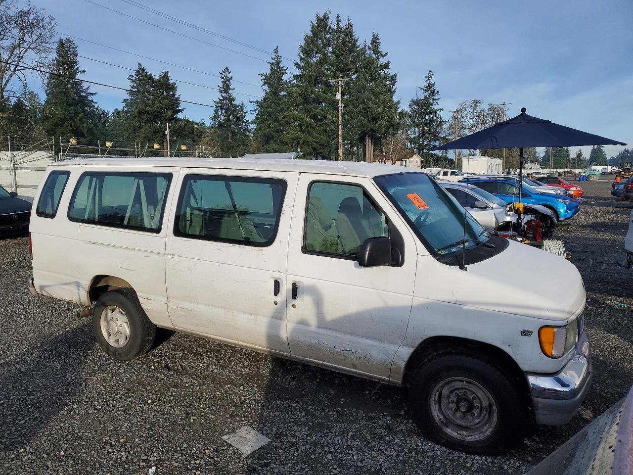 2002 Ford Econoline E350 Super Duty Wagon - Фото 4