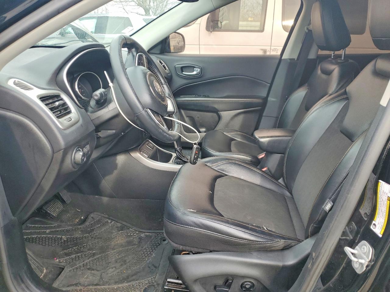 2017 Jeep Compass Latitude - Фото 7