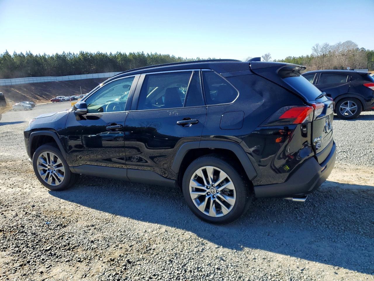 2022 Toyota Rav4 Xle Premium - Фото 2