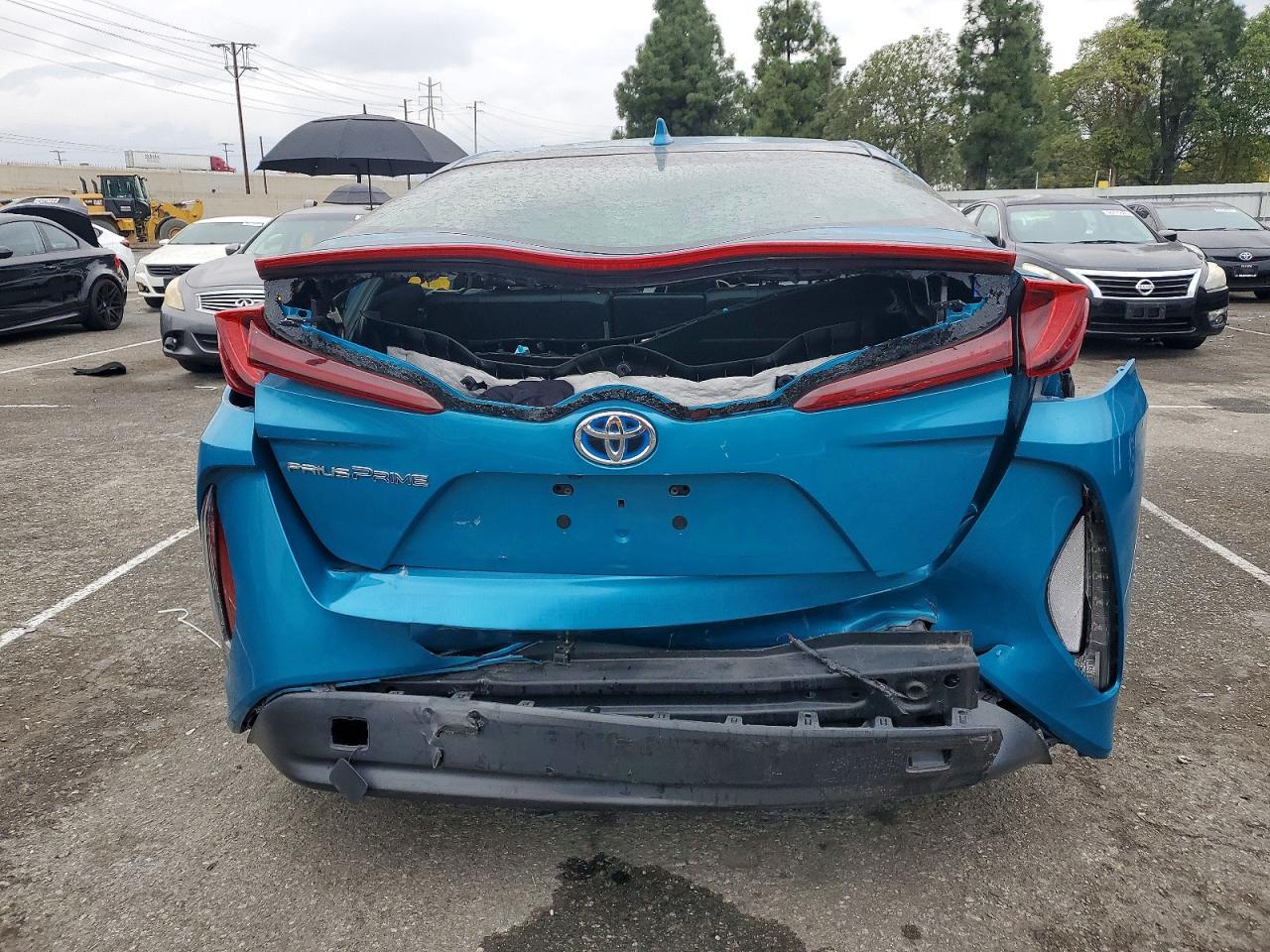 2017 Toyota Prius Prime - Фото 6