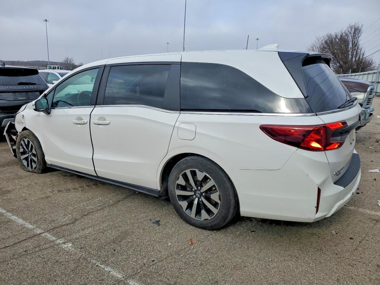 2025 Honda Odyssey Exl - Image 2