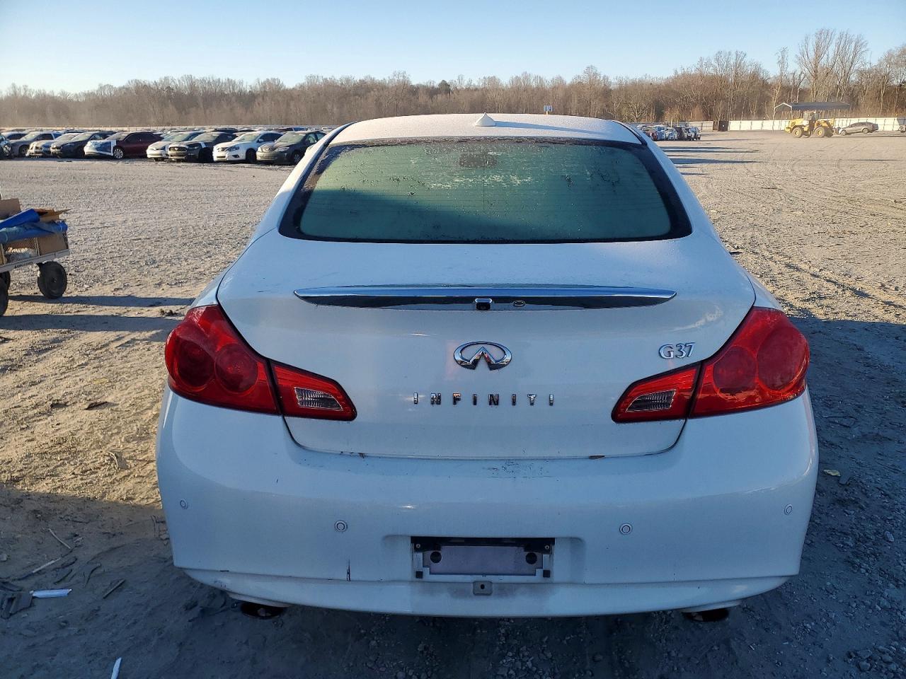 2011 Infiniti G37 Base - Фото 6