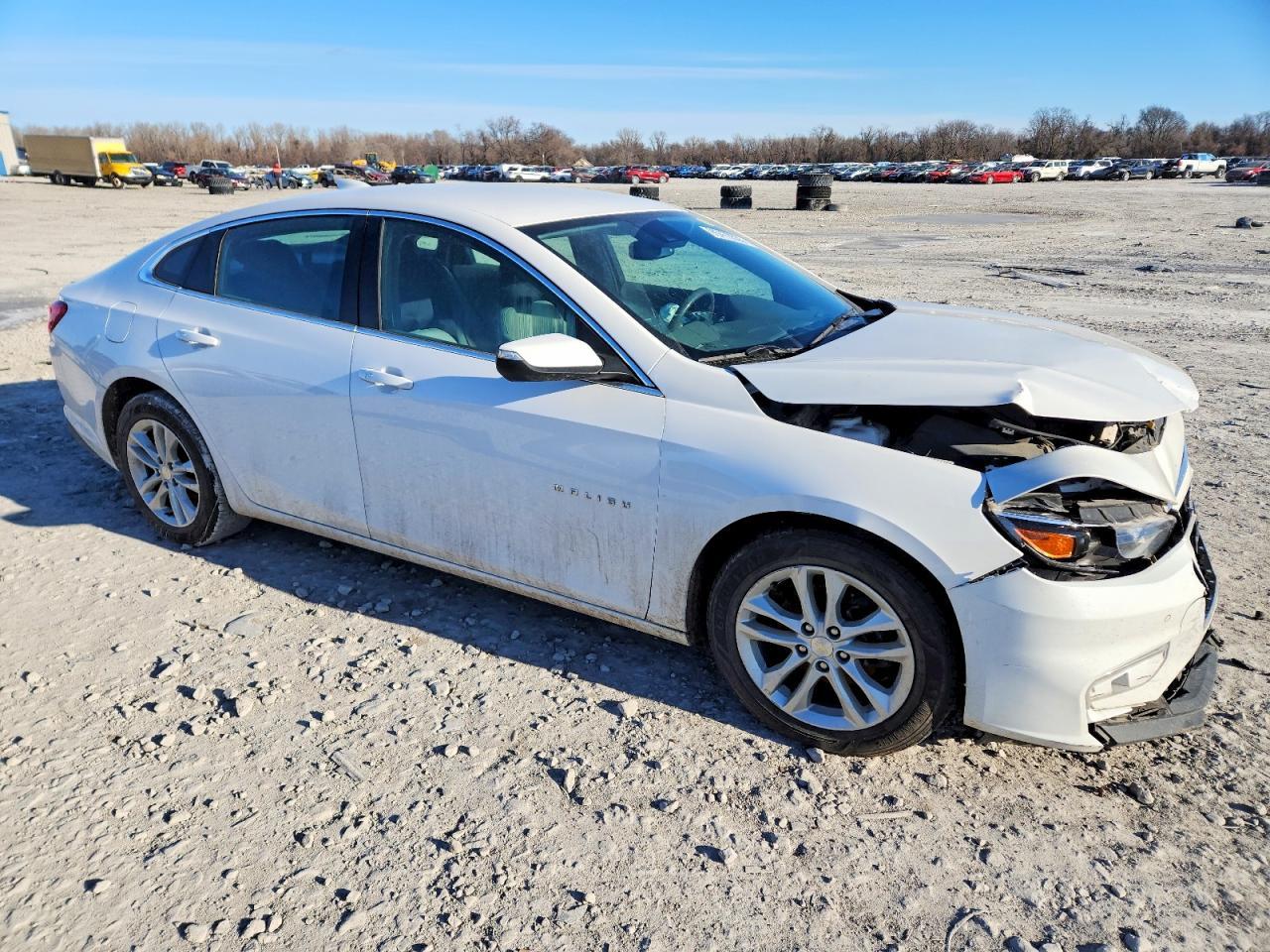 2018 Chev Malibu - Фото 4