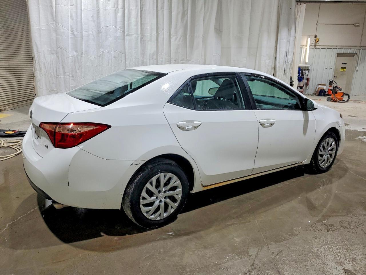 2018 Toyota Corolla L - Image 3