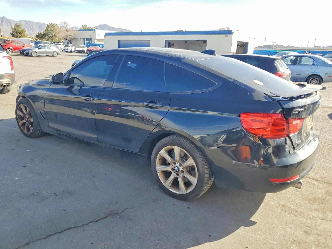2014 BMW 335 Xigt - Image 2