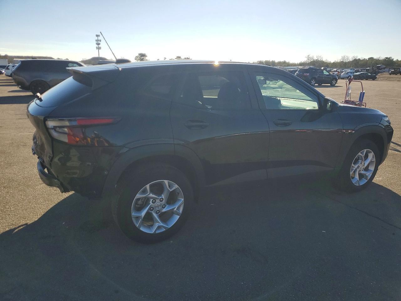 2025 Chevrolet Trax Ls - Image 3