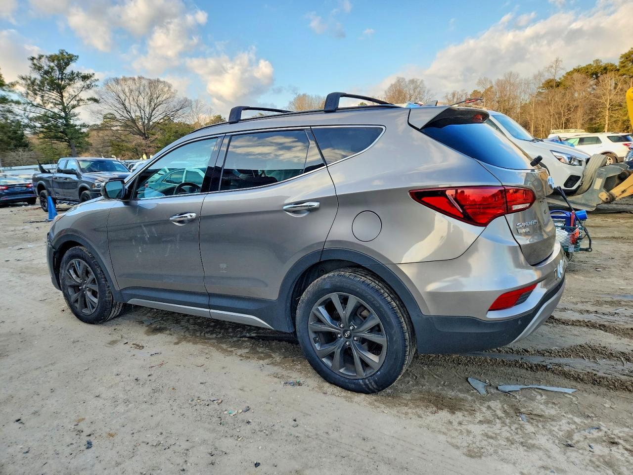 2017 Hyundai Santa Fe Sport 2.0T Ultimate - Фото 2