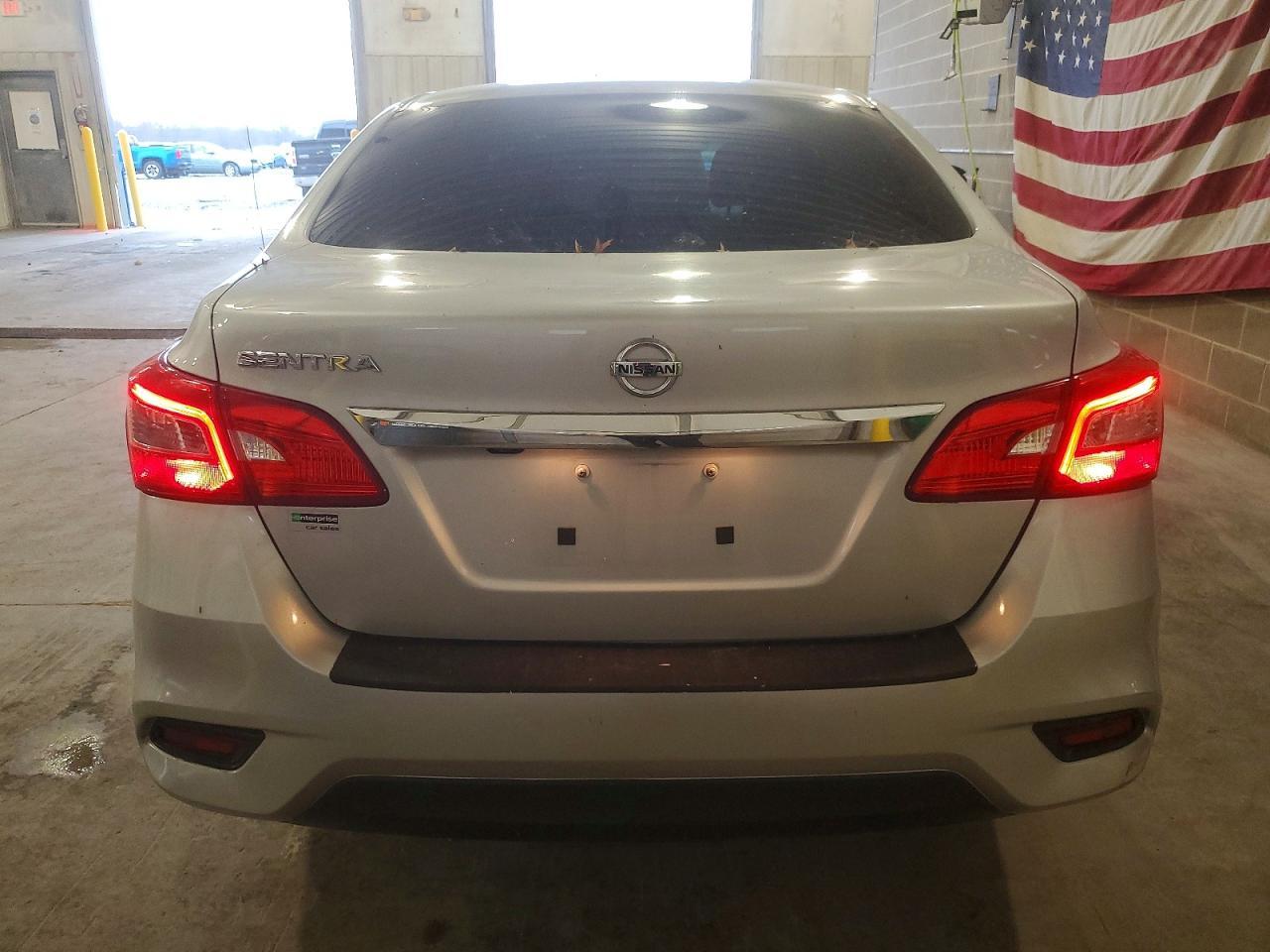 2019 Nissan Sentra S - Фото 6
