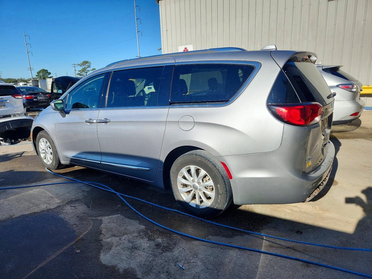 2018 Chrysler Pacifica Touring L - Фото 2