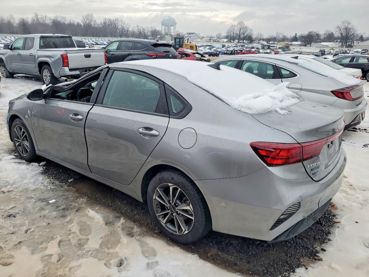 2024 Kia Forte Lx - Image 2
