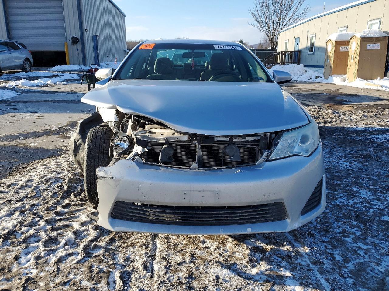 2014 Toyota Camry Le - Фото 5