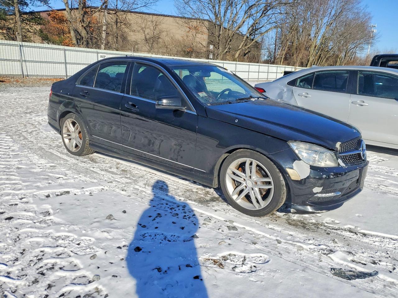2011 Mercedes-Benz C 300 4Matic - Image 4