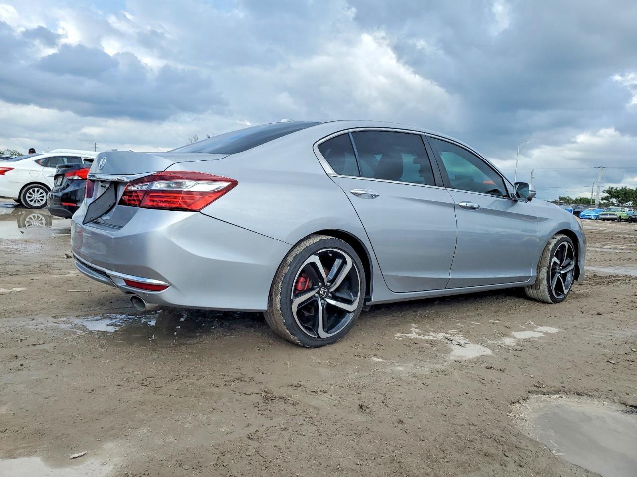 2017 Honda Accord Ex - Фото 3