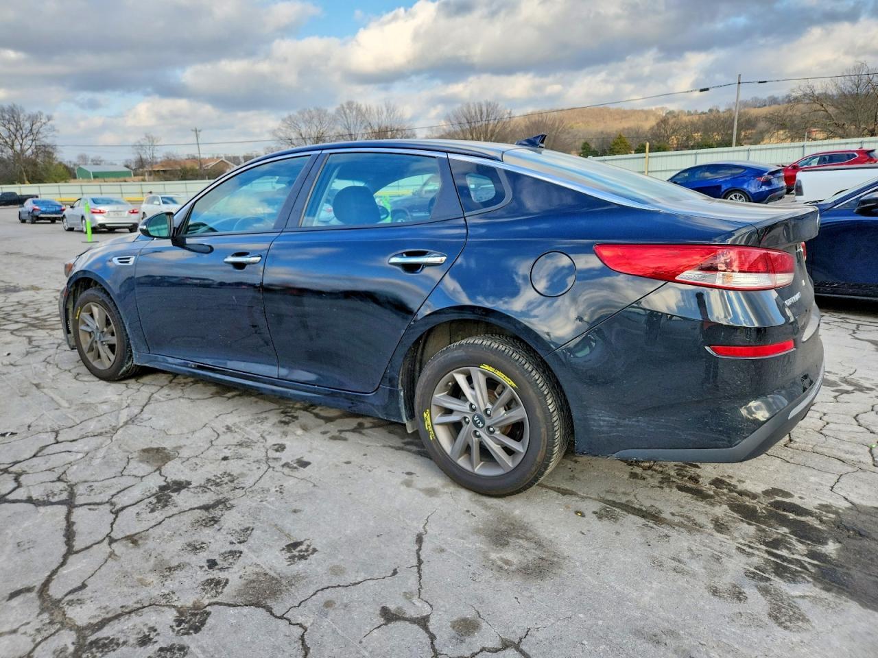 2020 Kia Optima Lx - Фото 2
