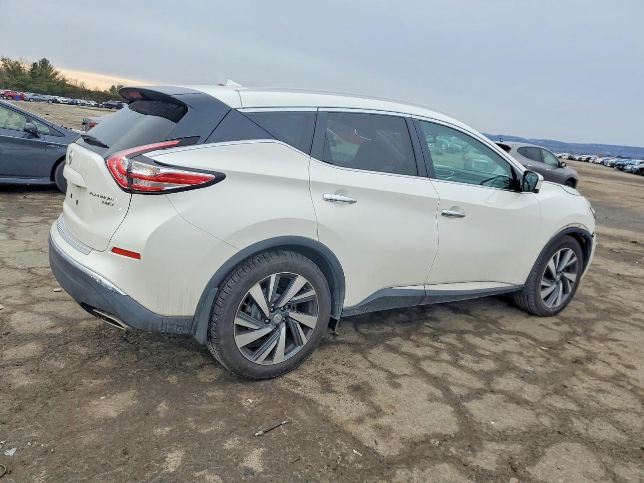 2015 Nissan Murano S - Фото 3