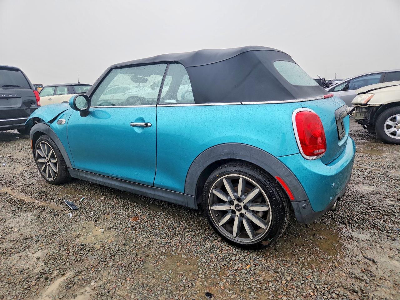 2017 Mini Cooper - Image 2