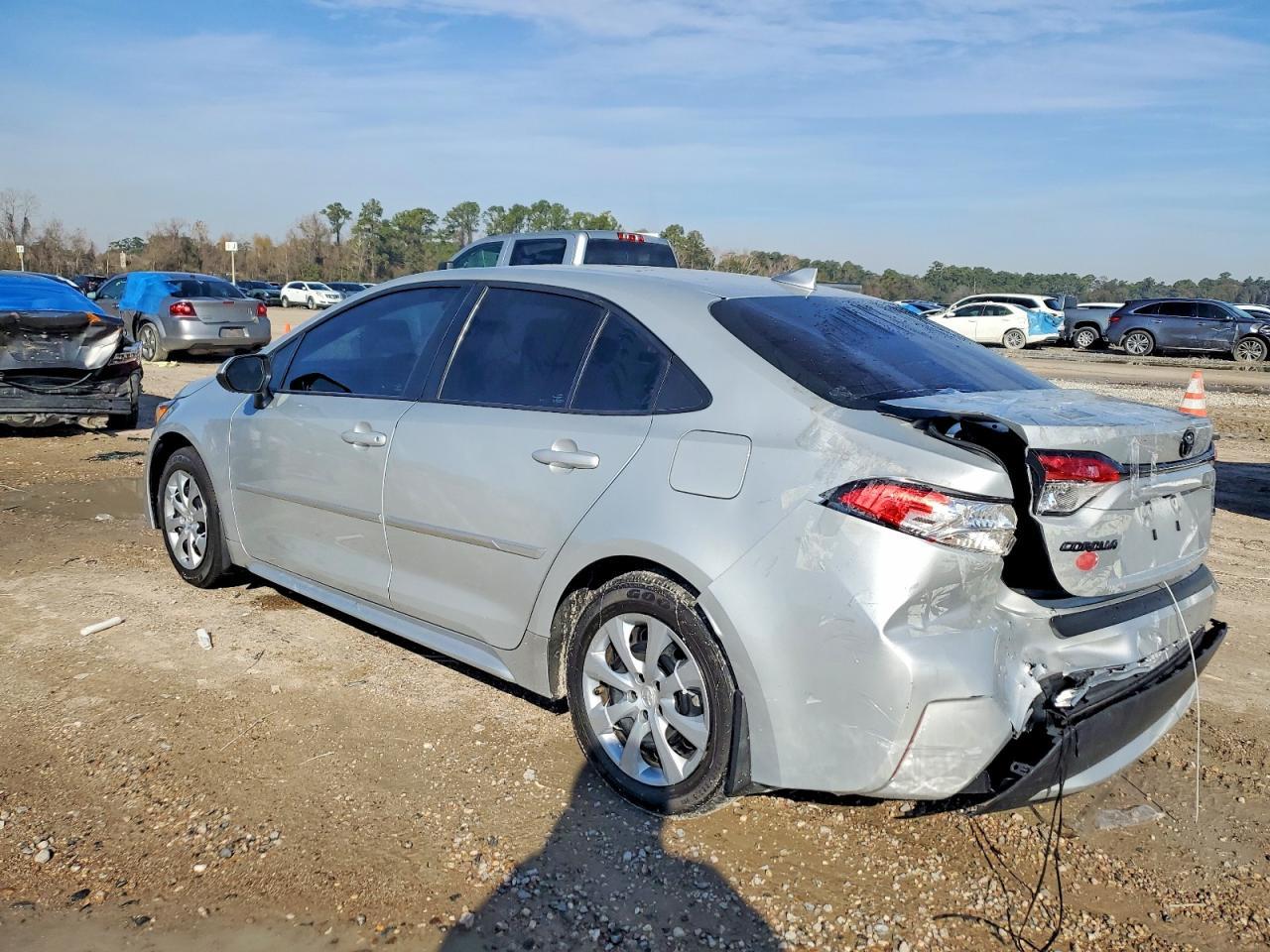 2022 Toyota Corolla Le - Фото 2