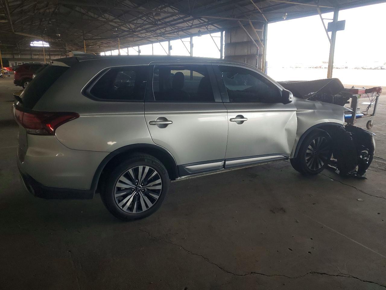 2020 Mitsubishi Outlander Se - Image 3