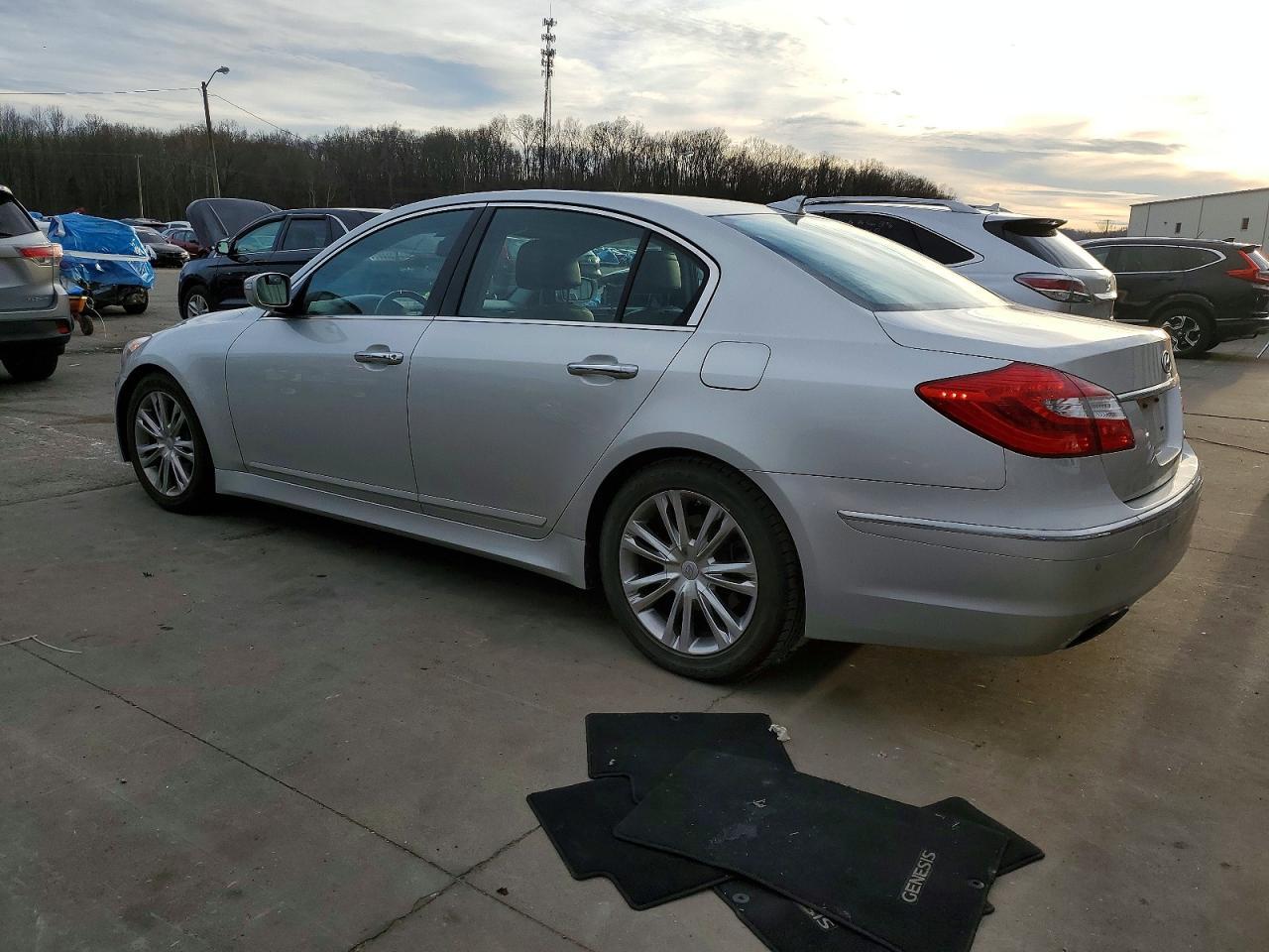 2013 Hyundai Genesis 3.8L - Image 2
