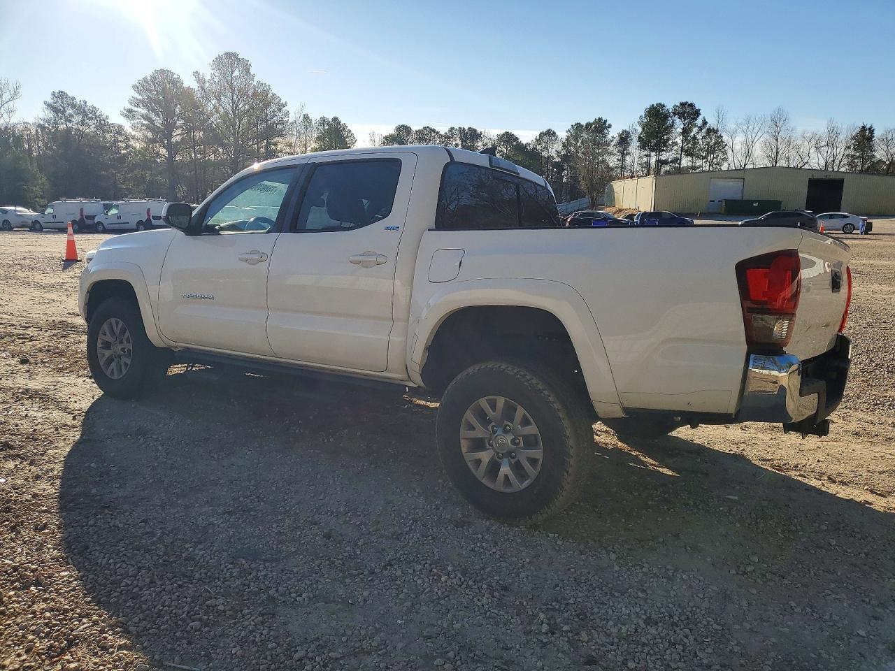 2019 Toyota Tacoma Double Cab - Фото 2