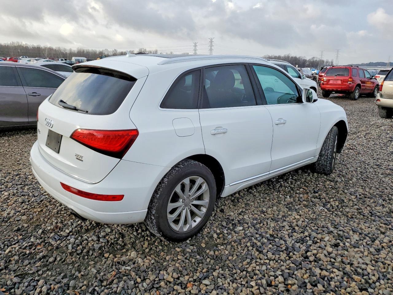 2016 Audi Q5 Premium - Image 3